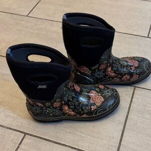 BOGS Woman’s Black Floral Boots